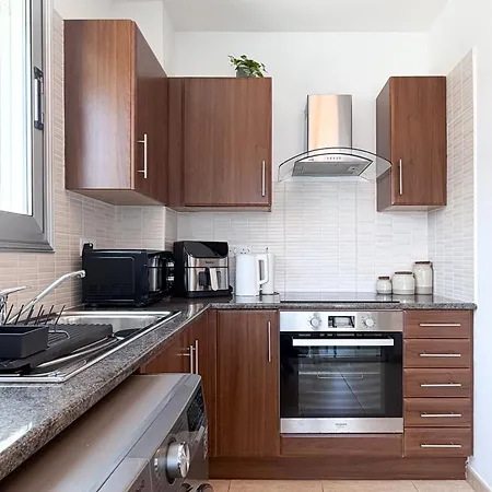 Chromata Penthouse Paralímni