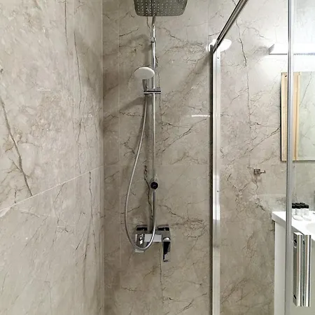 Chromata Penthouse Paralímni