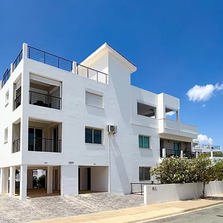 Chromata Penthouse Paralimni